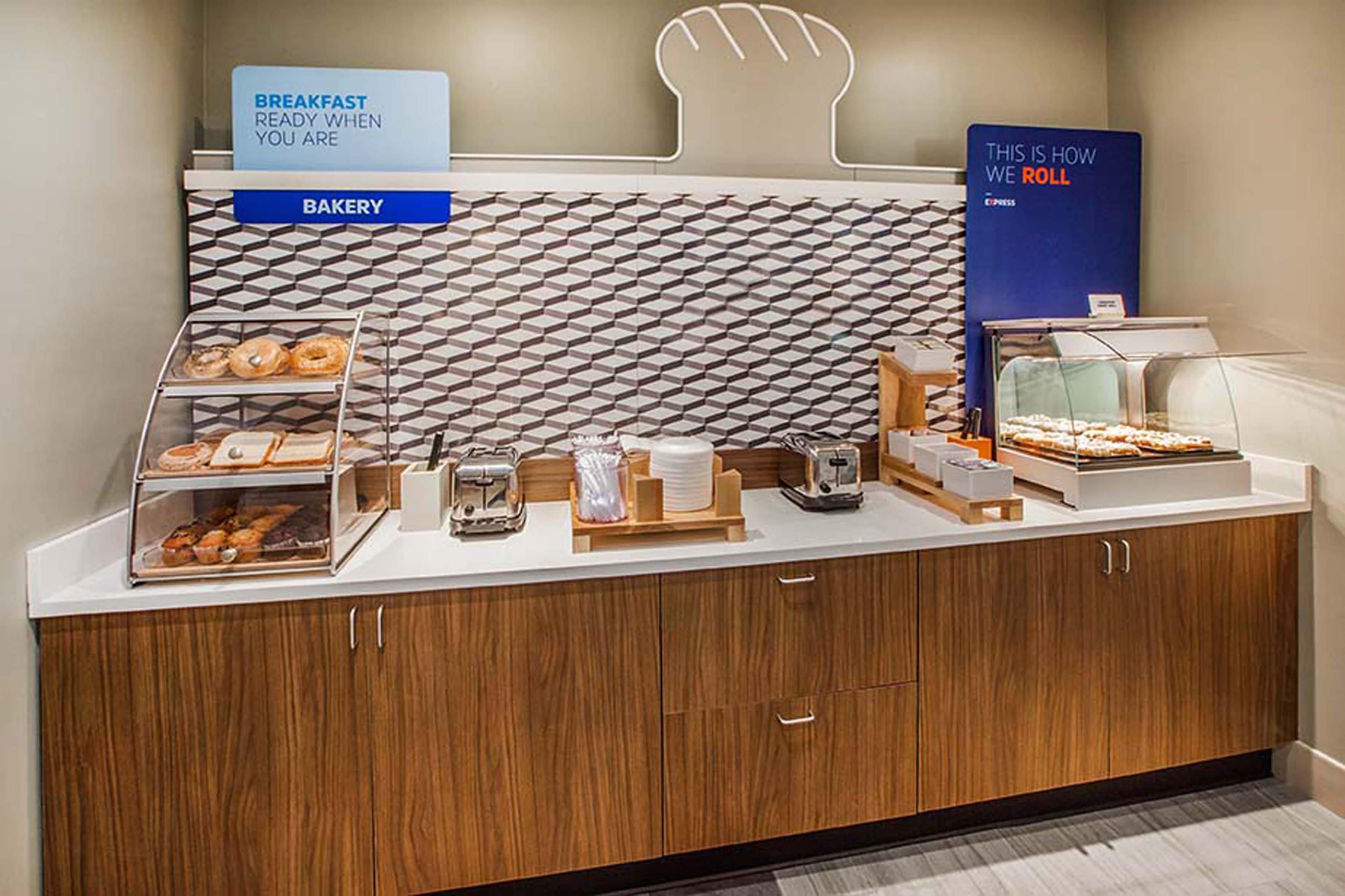 Holiday Inn Express Hotel & Suites Columbia-I-20 At Clemson Road By Ihg Zewnętrze zdjęcie